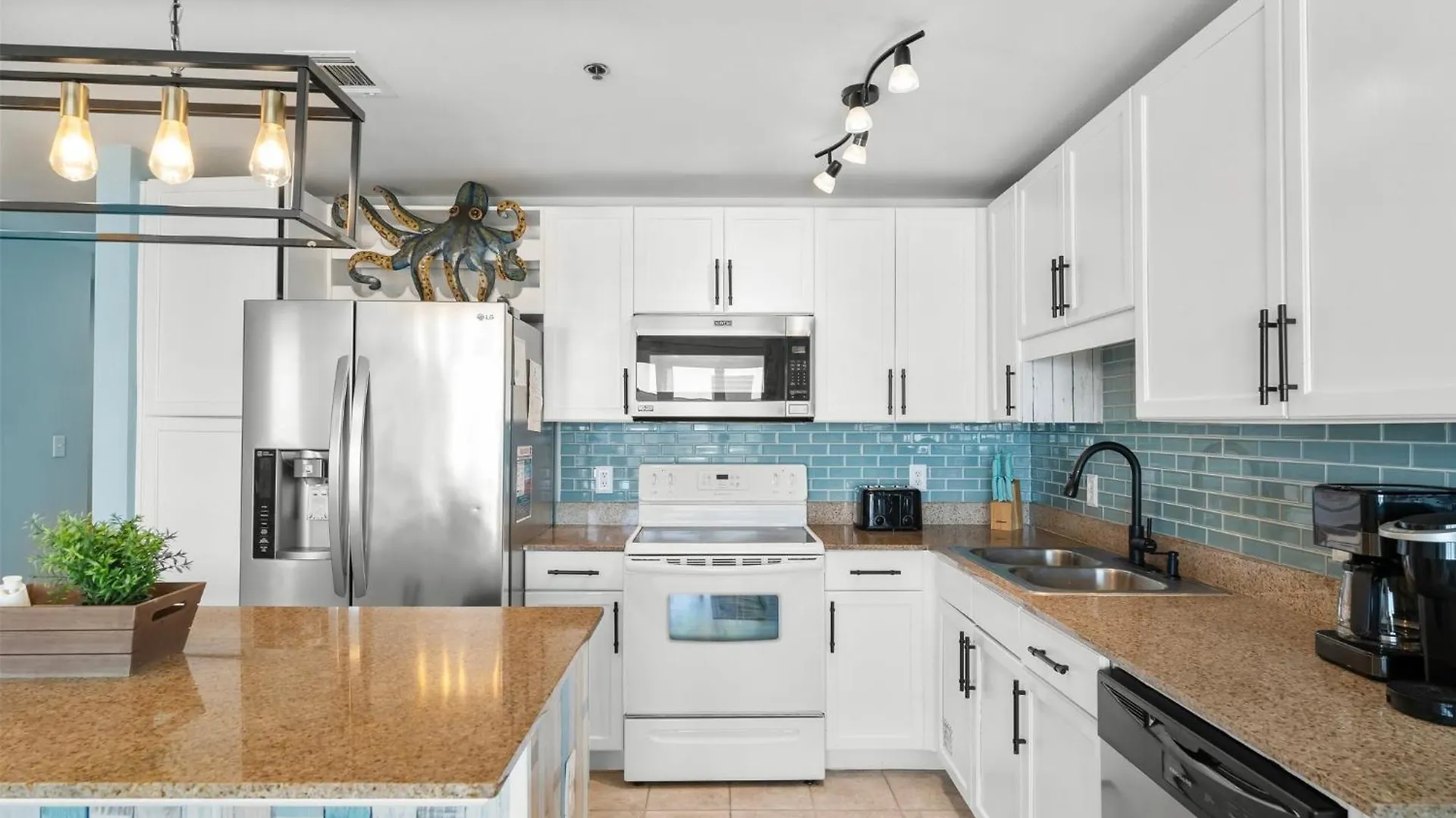Laketown Wharf 0920 Panama City Beach Apartment