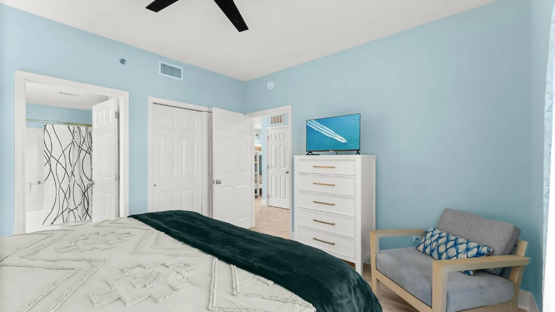 Laketown Wharf 0920 Panama City Beach Apartment