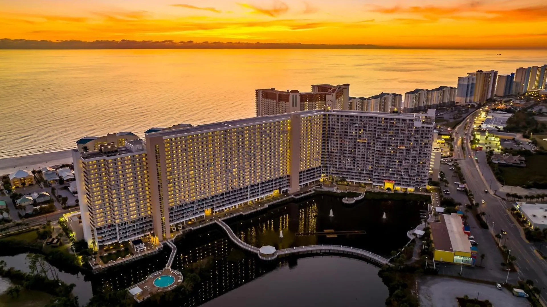 Apartment Laketown Wharf 0920 Panama City Beach